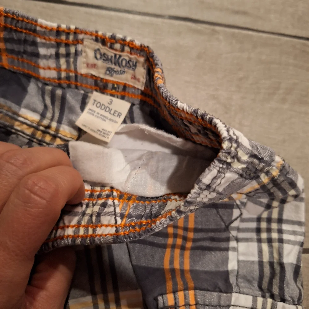 🍦Osh Kosh plaid toddler shorts🦋